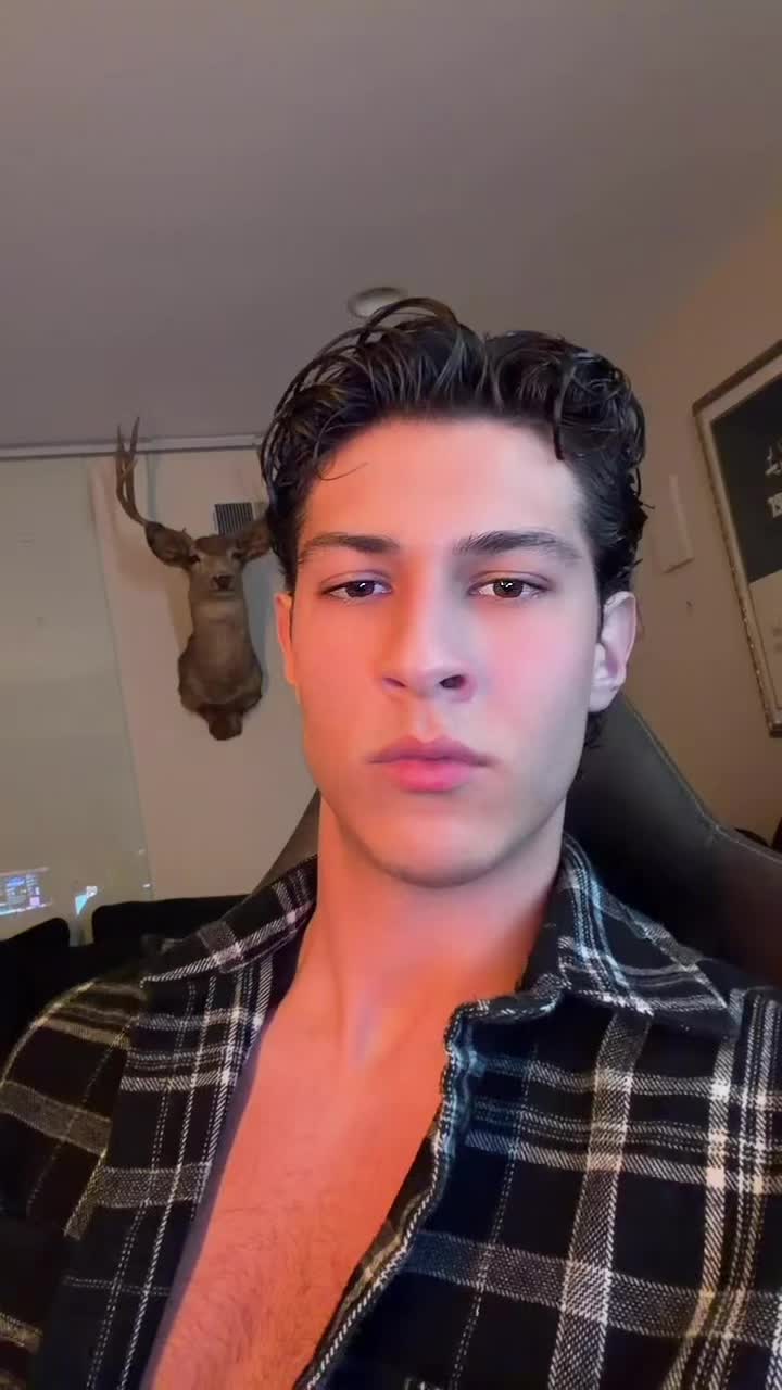 @marcushullaster