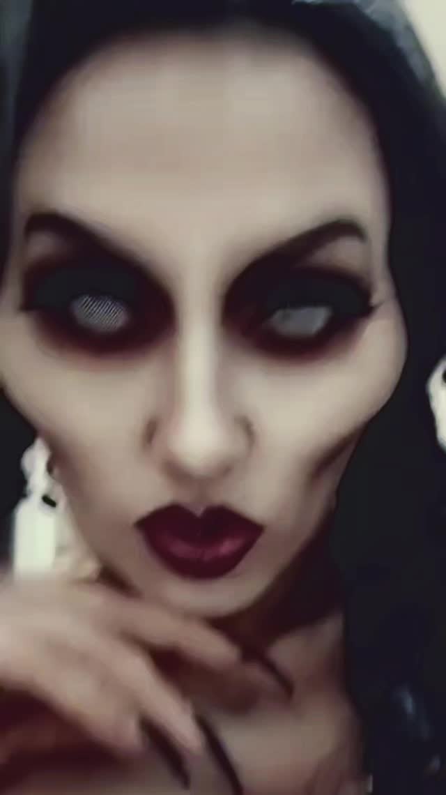@LorettaVampzOfficial