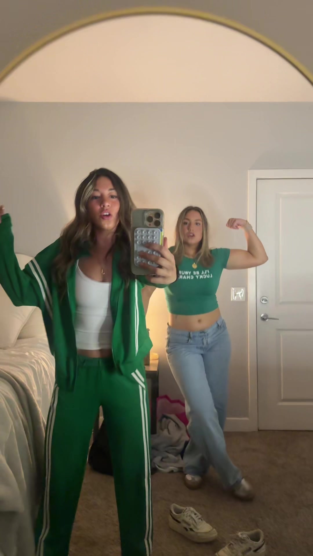 @notjuliahahn