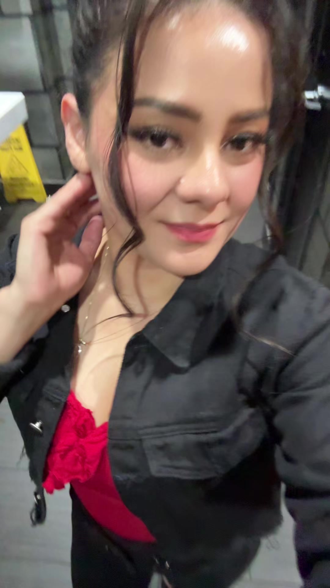 @Noemy24