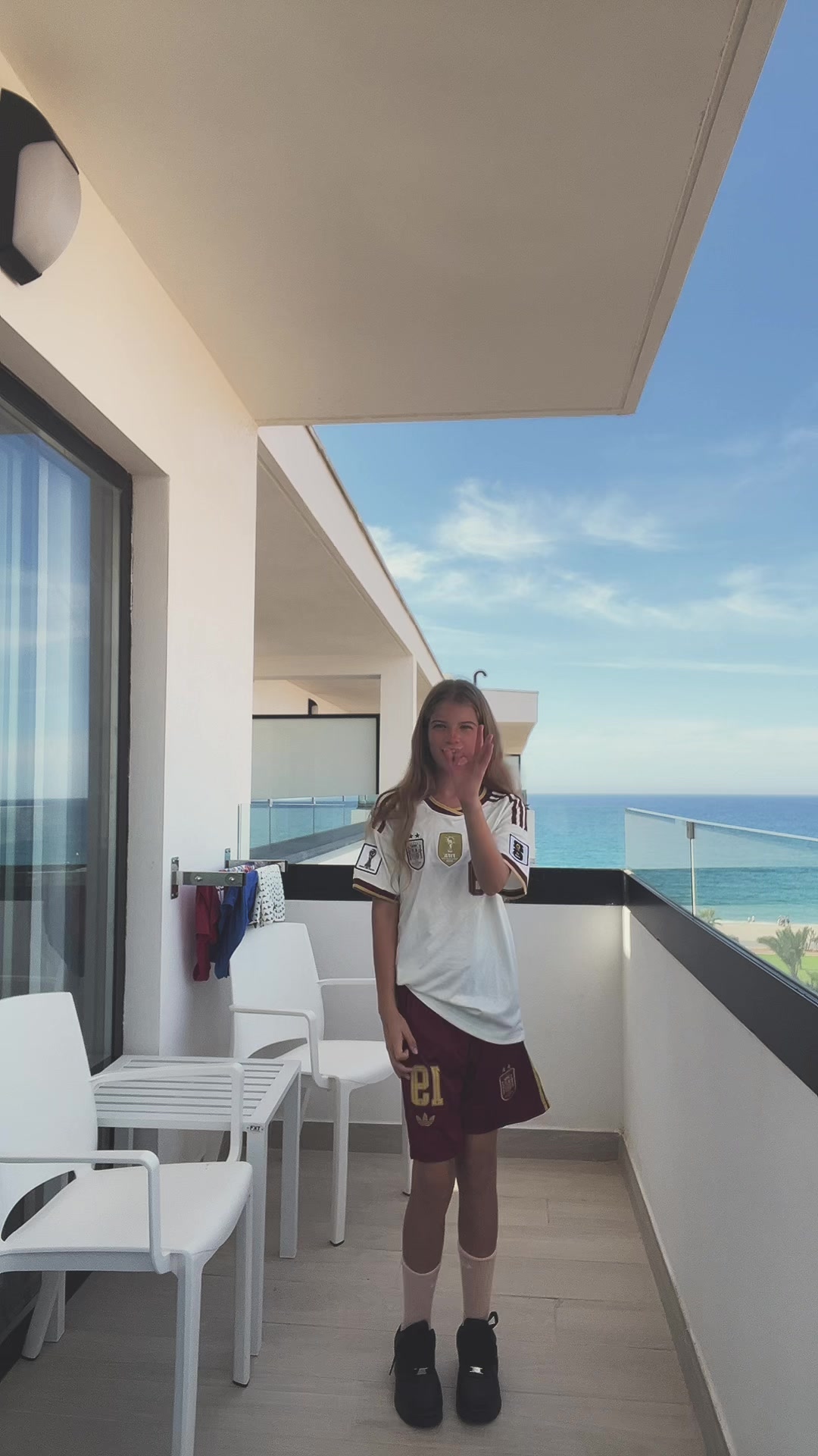 @Lyra🇹🇩🇹🇩🇹🇩