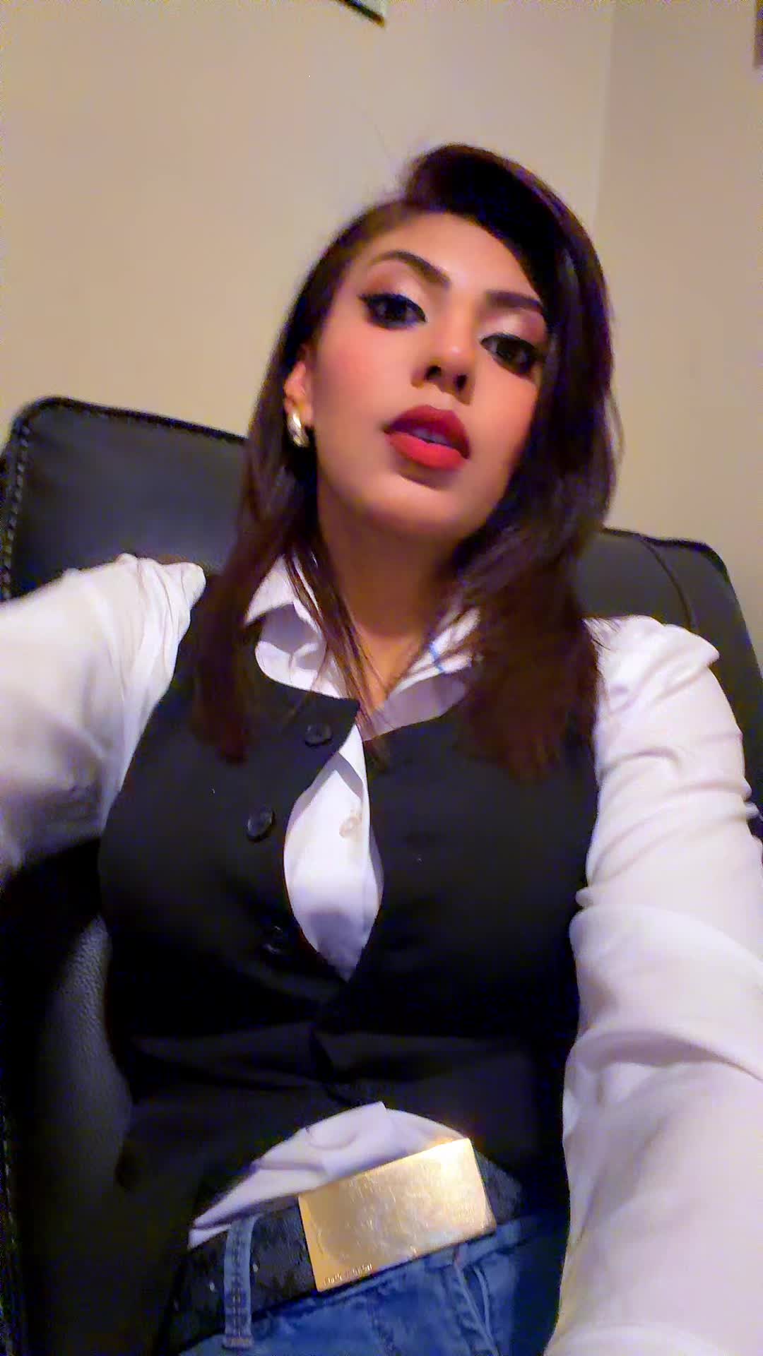 @𝓑𝓻𝓮𝓷𝓭𝓪 ❤️👑