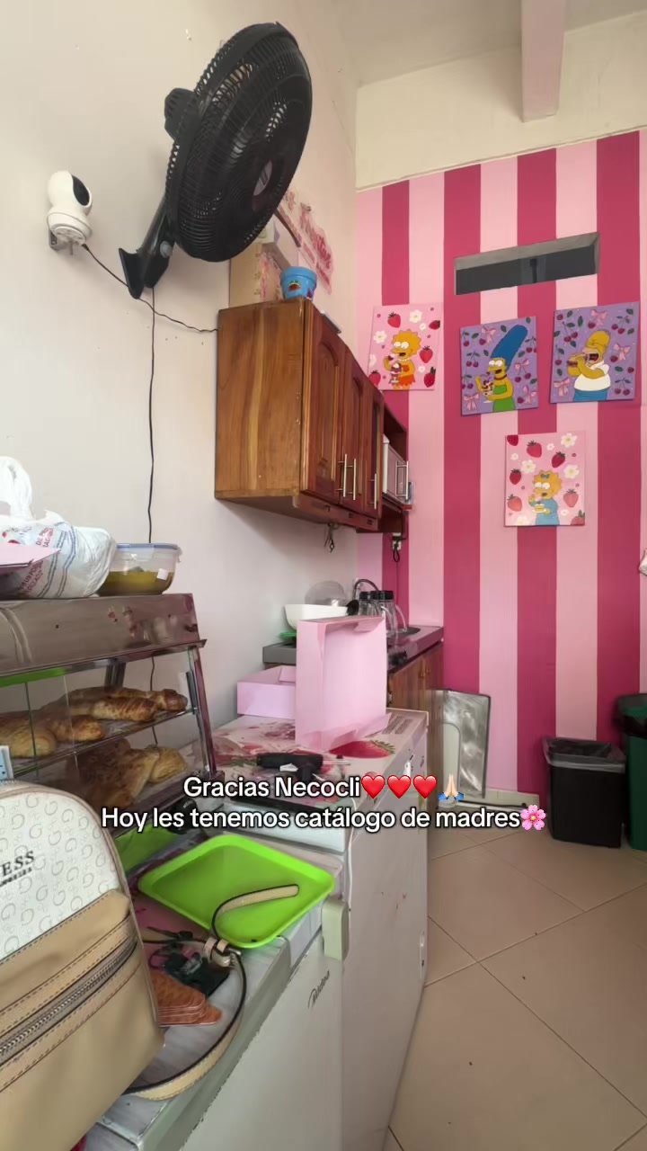 @LAS FRESITAS HECHAS CON AMOR🍓