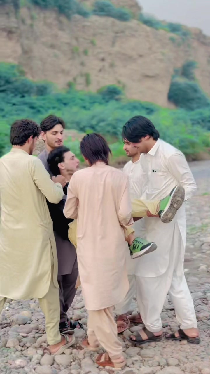 @hasnainshahi_27