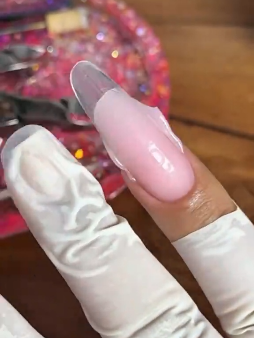 @Clases Gratuitas de U&ntilde;as