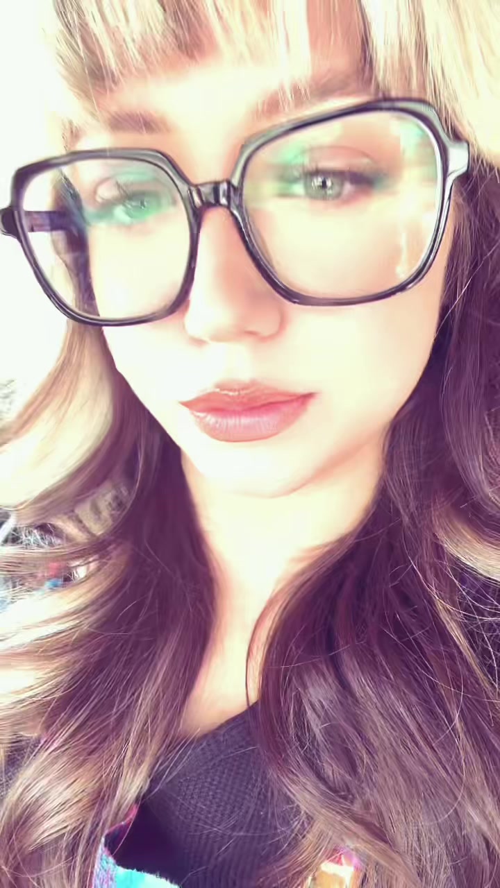 @Carlie⚡️
