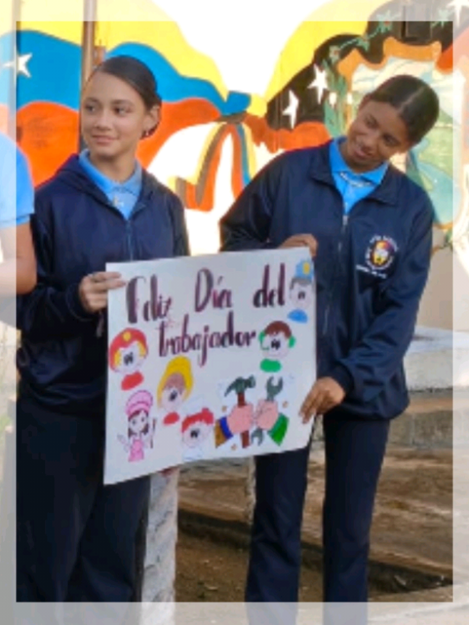 @El mejor liceo del mundo🌎