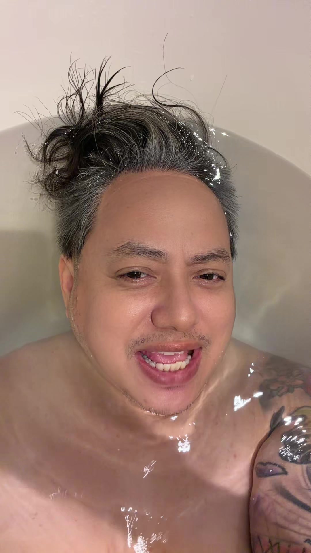@iamDeEnormouS 🇸🇬