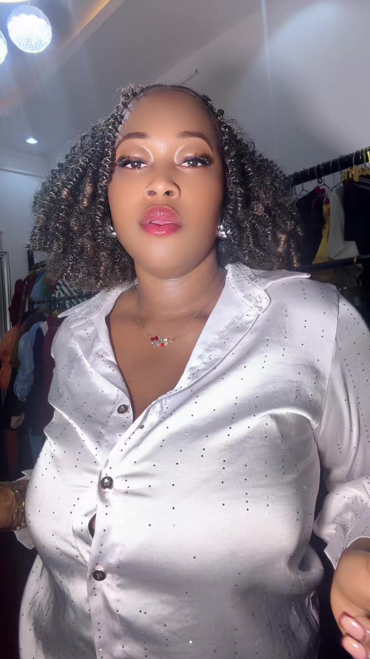@GouraFashionShop(GouralaBombe)