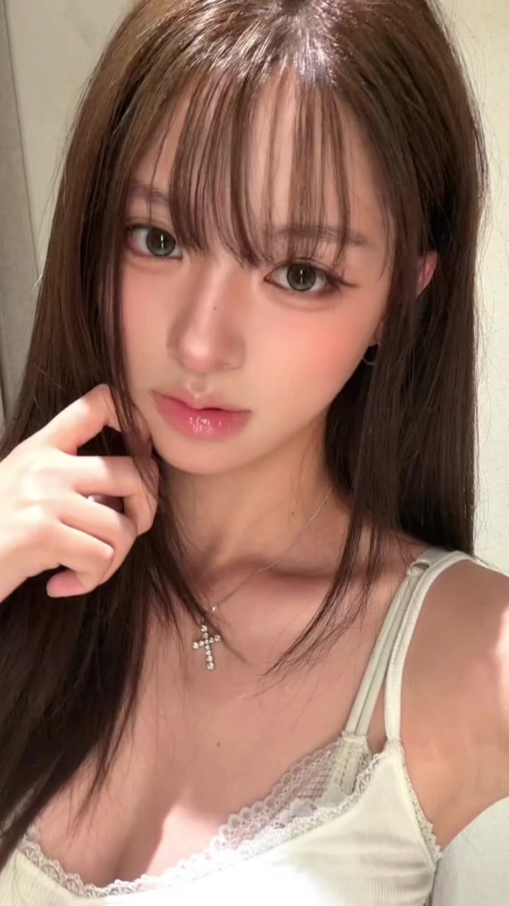 @MonicaBanHtoiLu