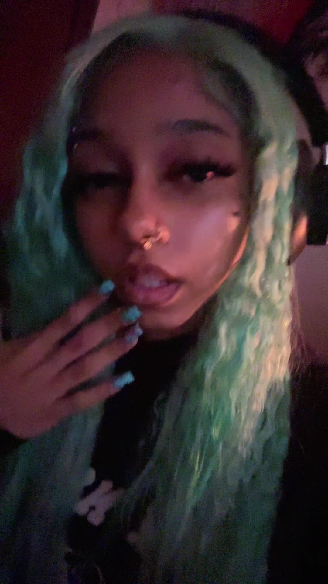 @tiashairboutique