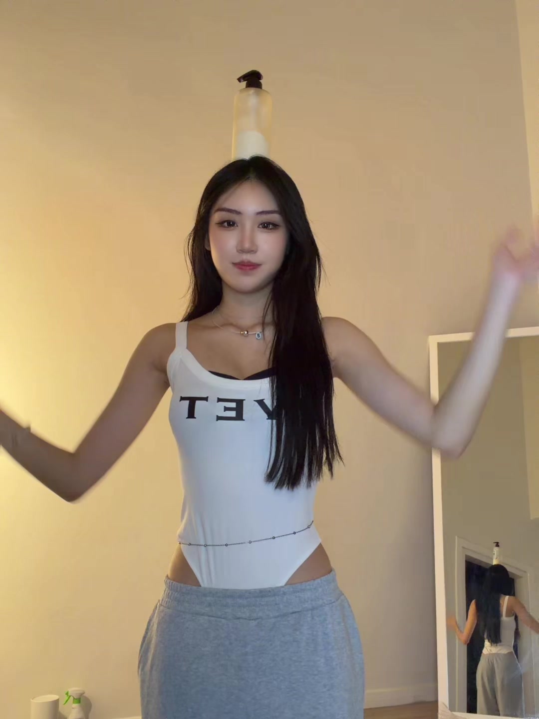 @容