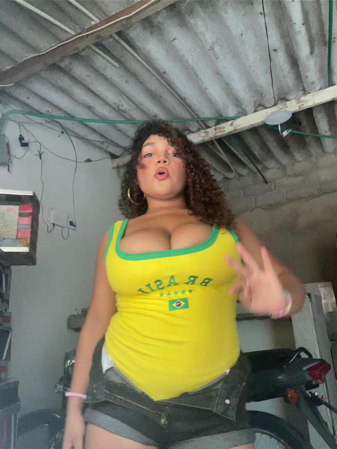 @Sharito👩🏽🦱