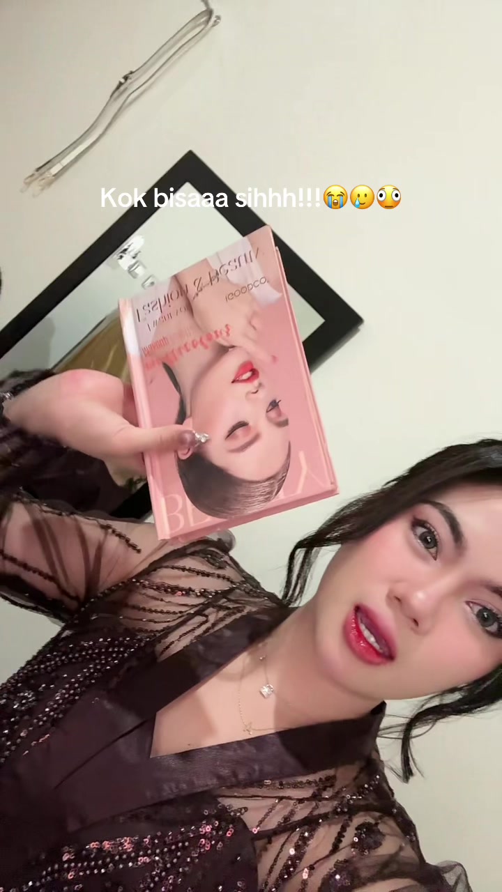 @AGNESSTANIA