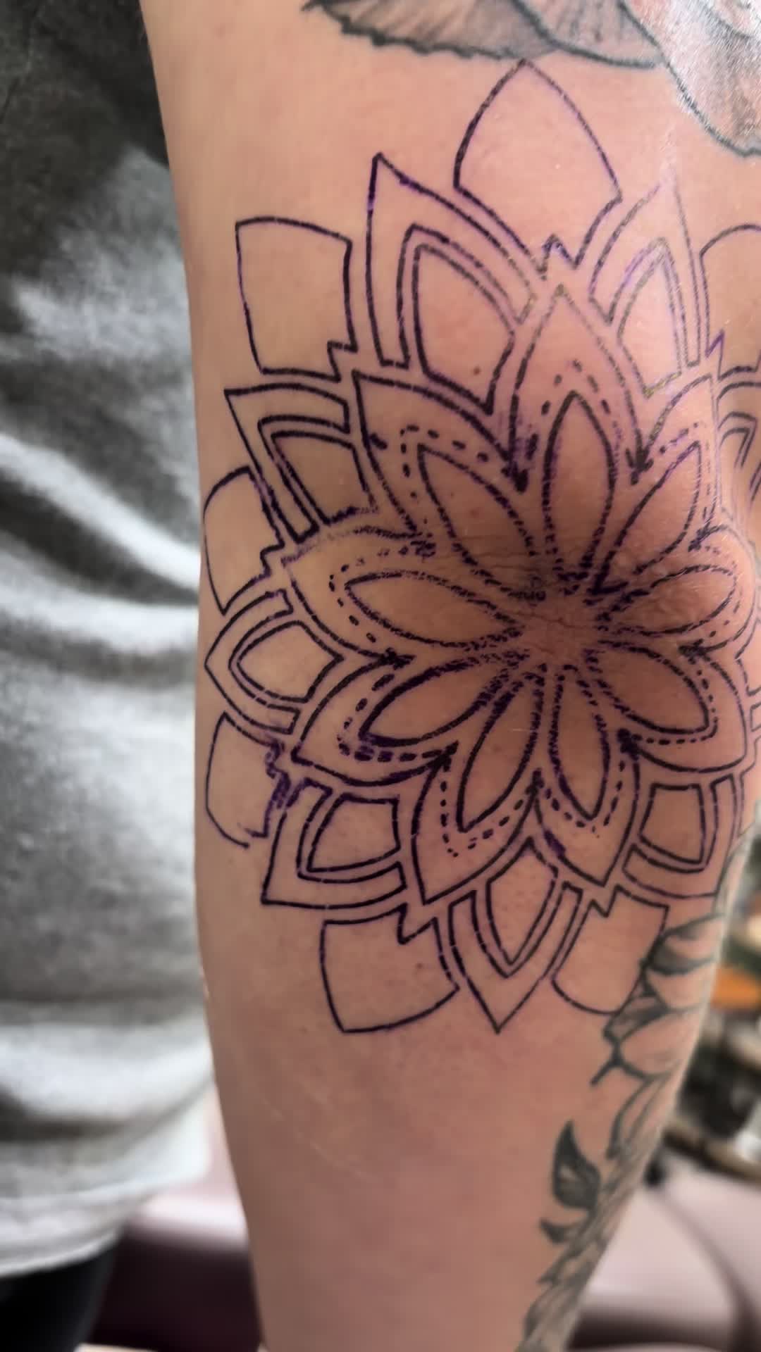 @Caroline Phelps Tattoos