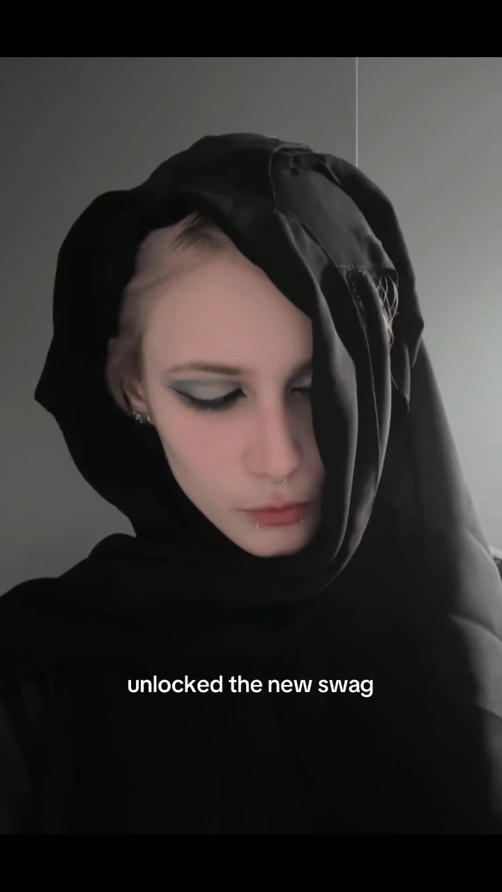 @insaneebtch