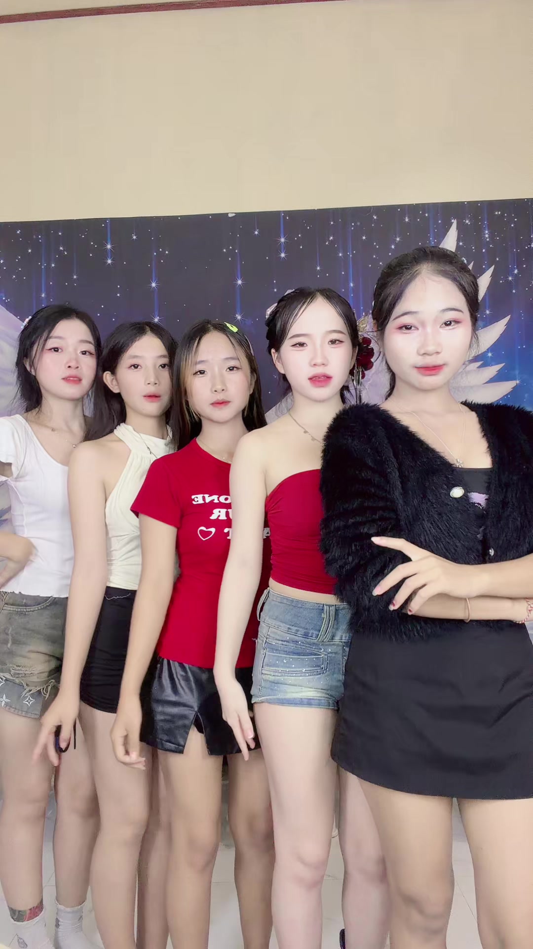 @琪琪🇱🇦🦋🇨🇳