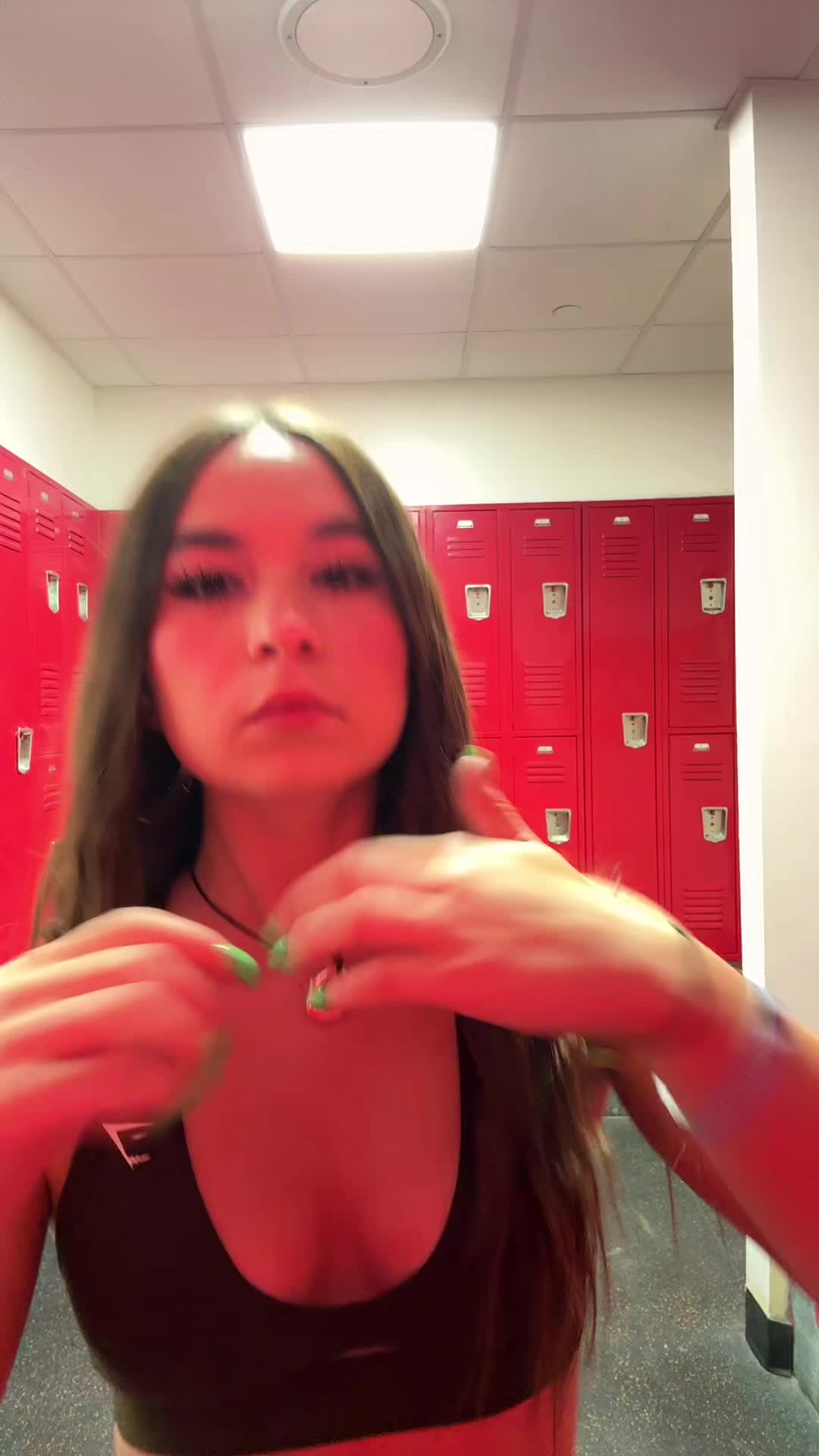@chlo