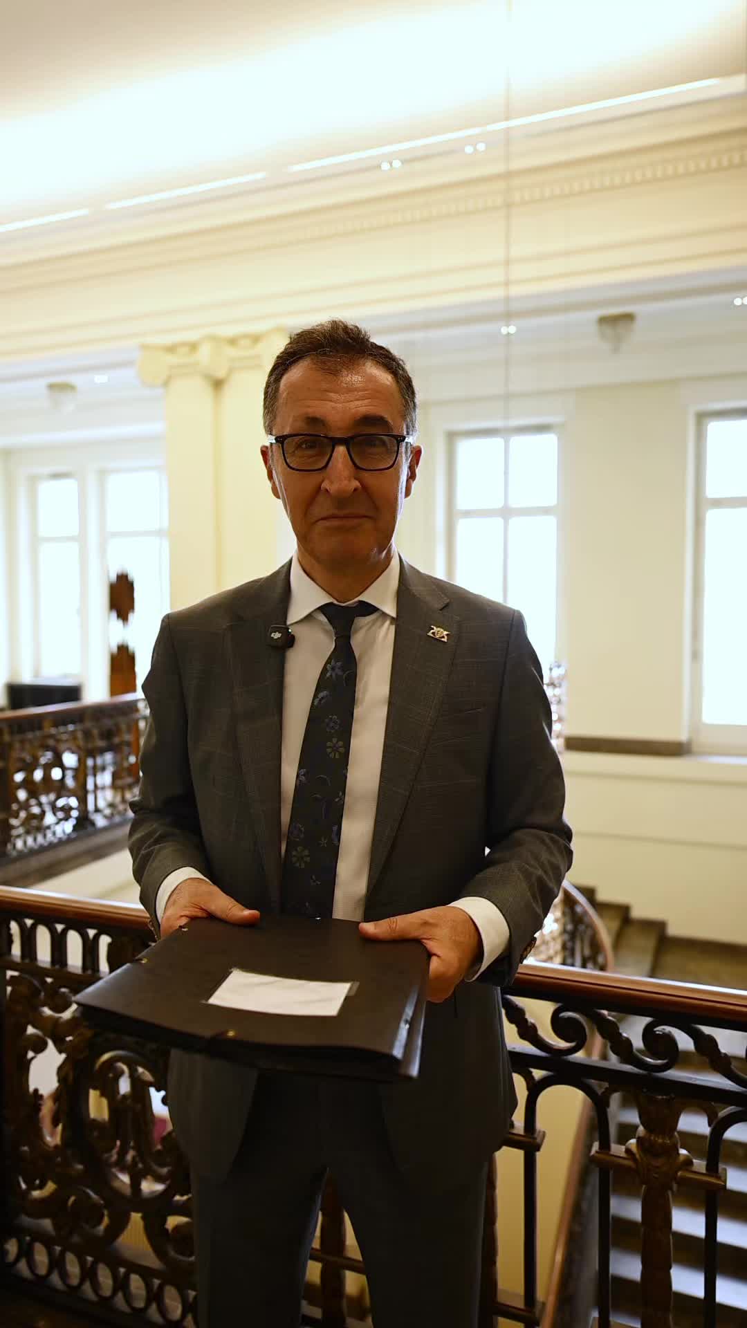 @Cem Özdemir