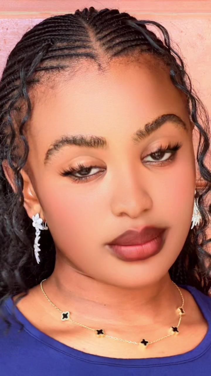 @Webgirl.liza