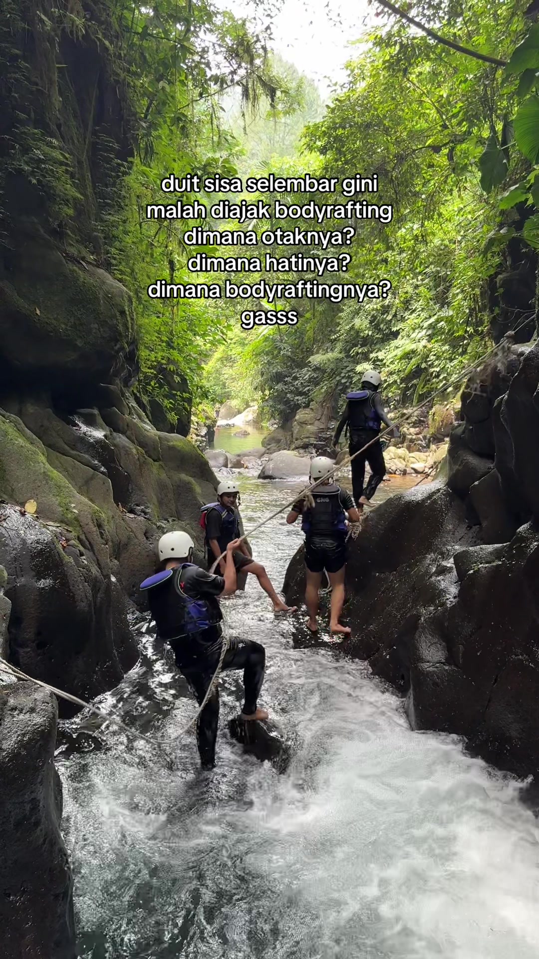 @Curug Naga Treking Bodyrafting