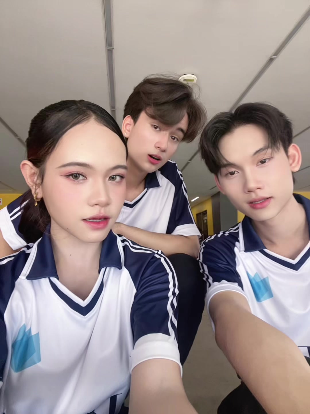 @โฟนหนี