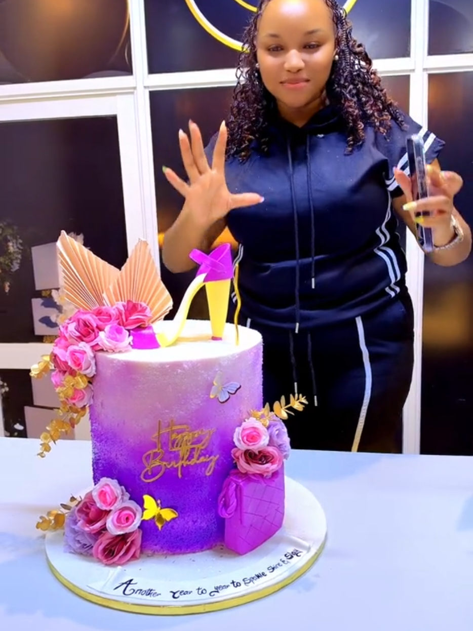 @Asunta the cakegirl 🍰