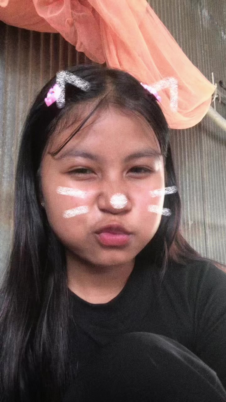 @ស្រីតាក្មេងខ្ជូត