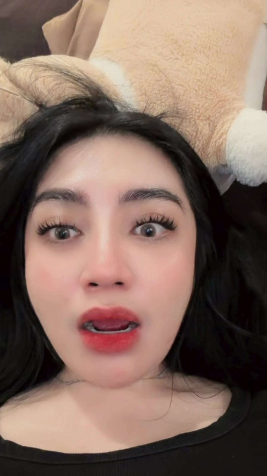 @Haayiiduniaaaaa