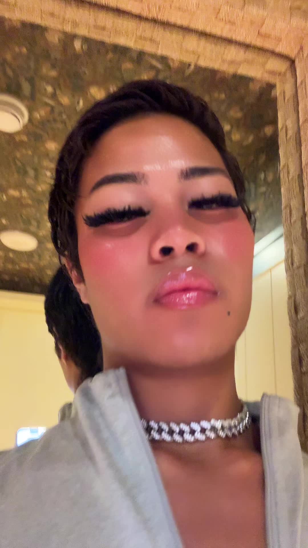 @Jo$hï