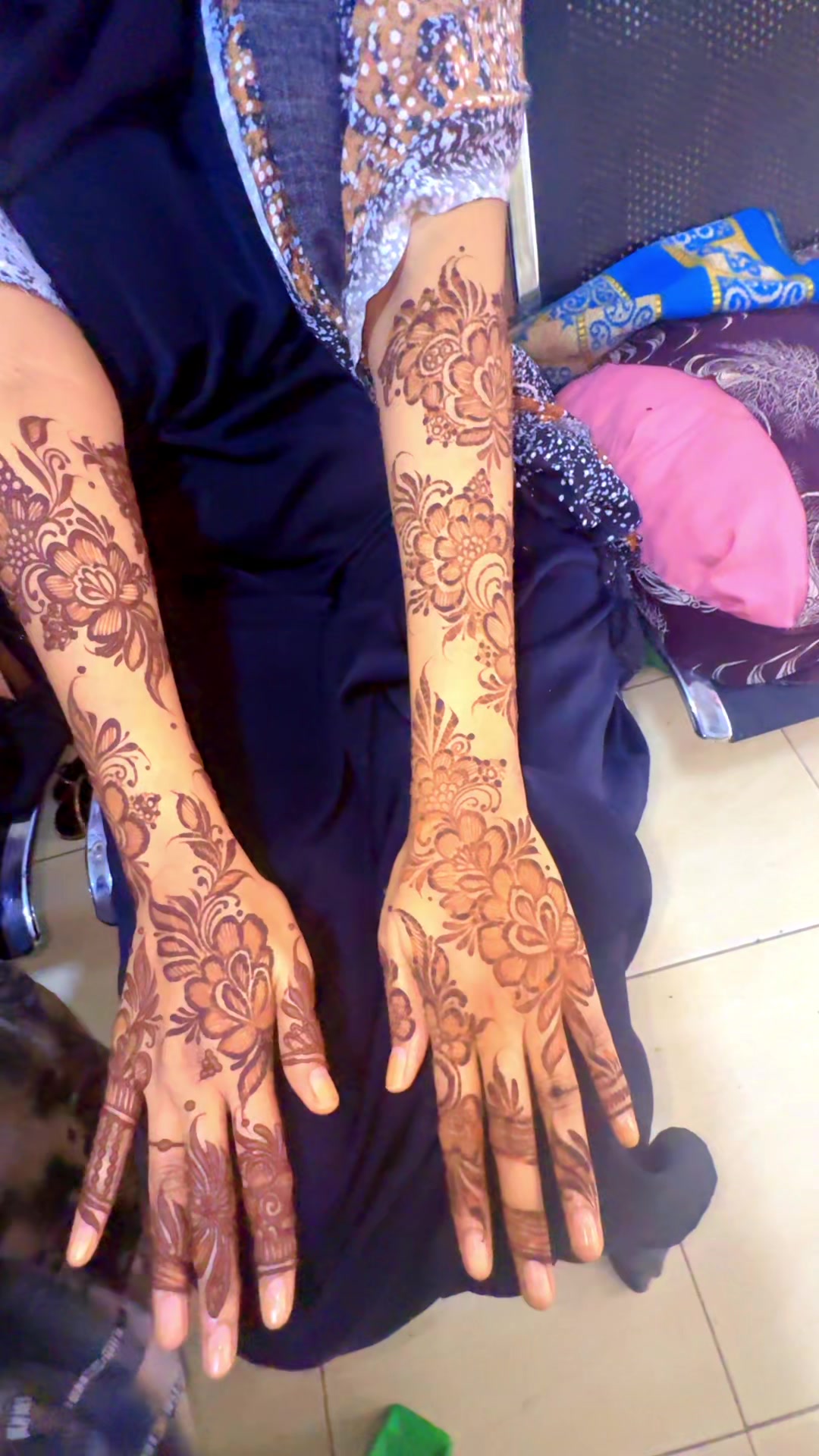 @MAANDEEQ BEAUTY SALON