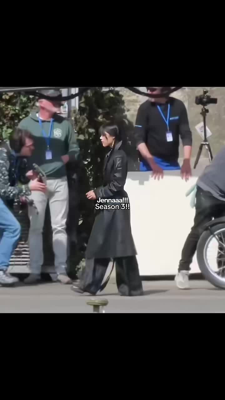 @Jenna Ortega