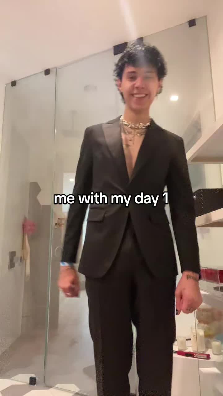 @landonbarkerdaily