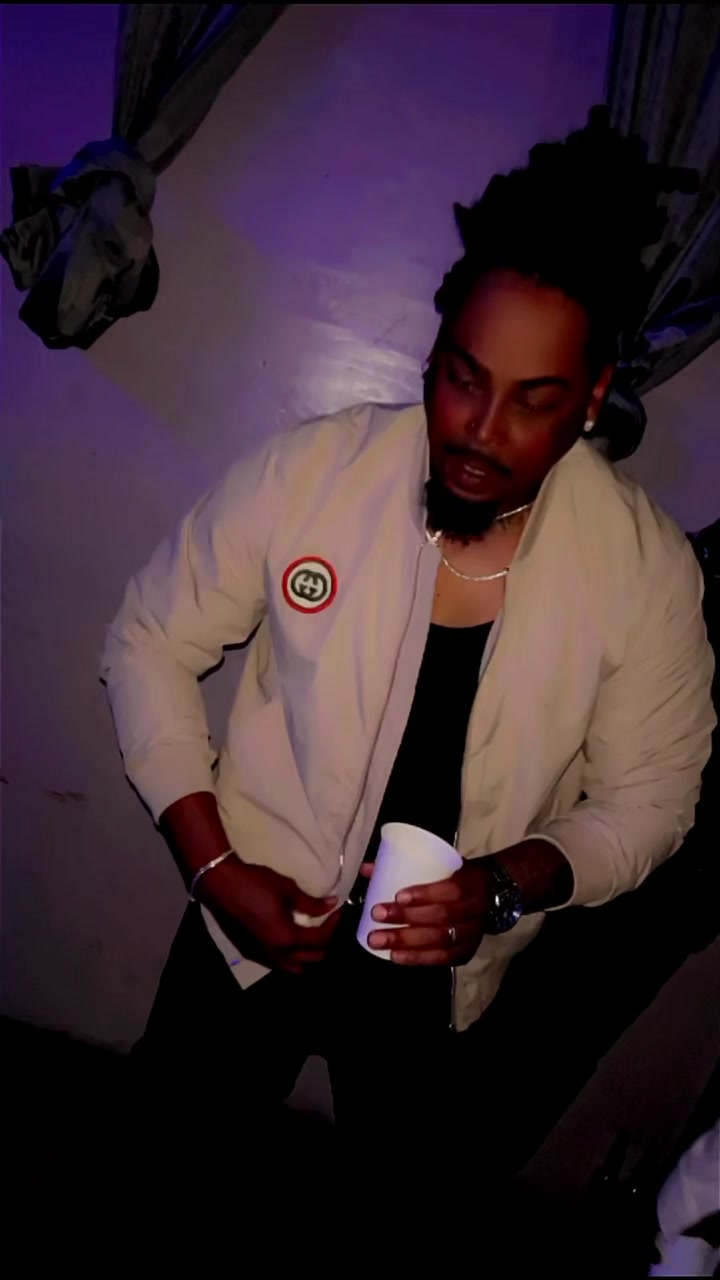 @Razor Starbwoy