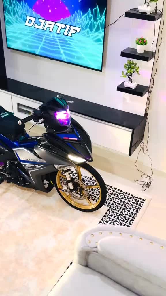 @๐¡๐ณ๐ณโ
๐๐ฉ ๐
๐
:๐๏ธ