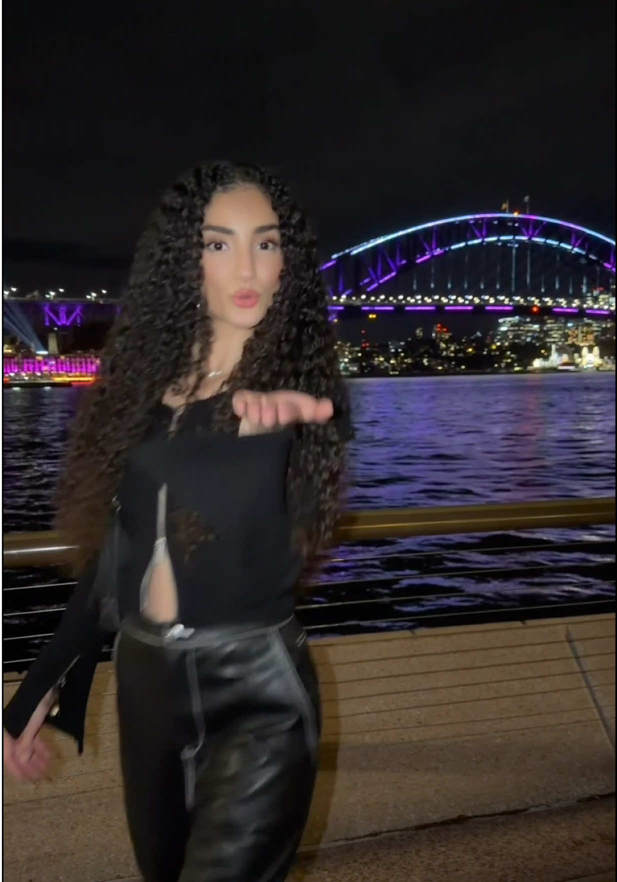 @Lara D