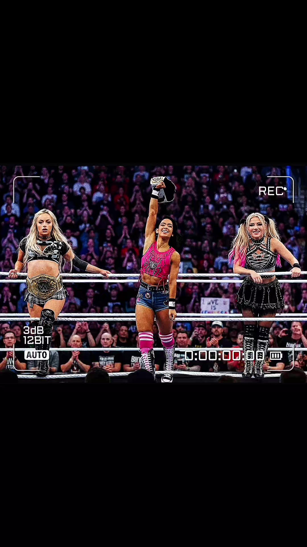 @AJ LEE
