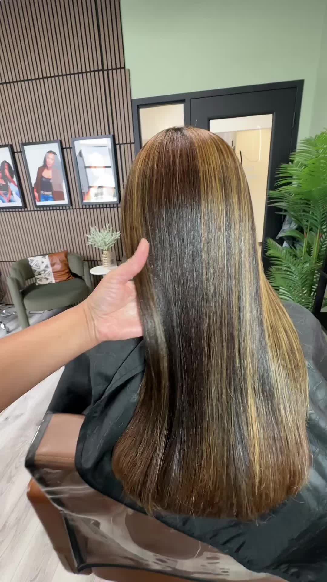 @TrueEssence_BeautyLounge