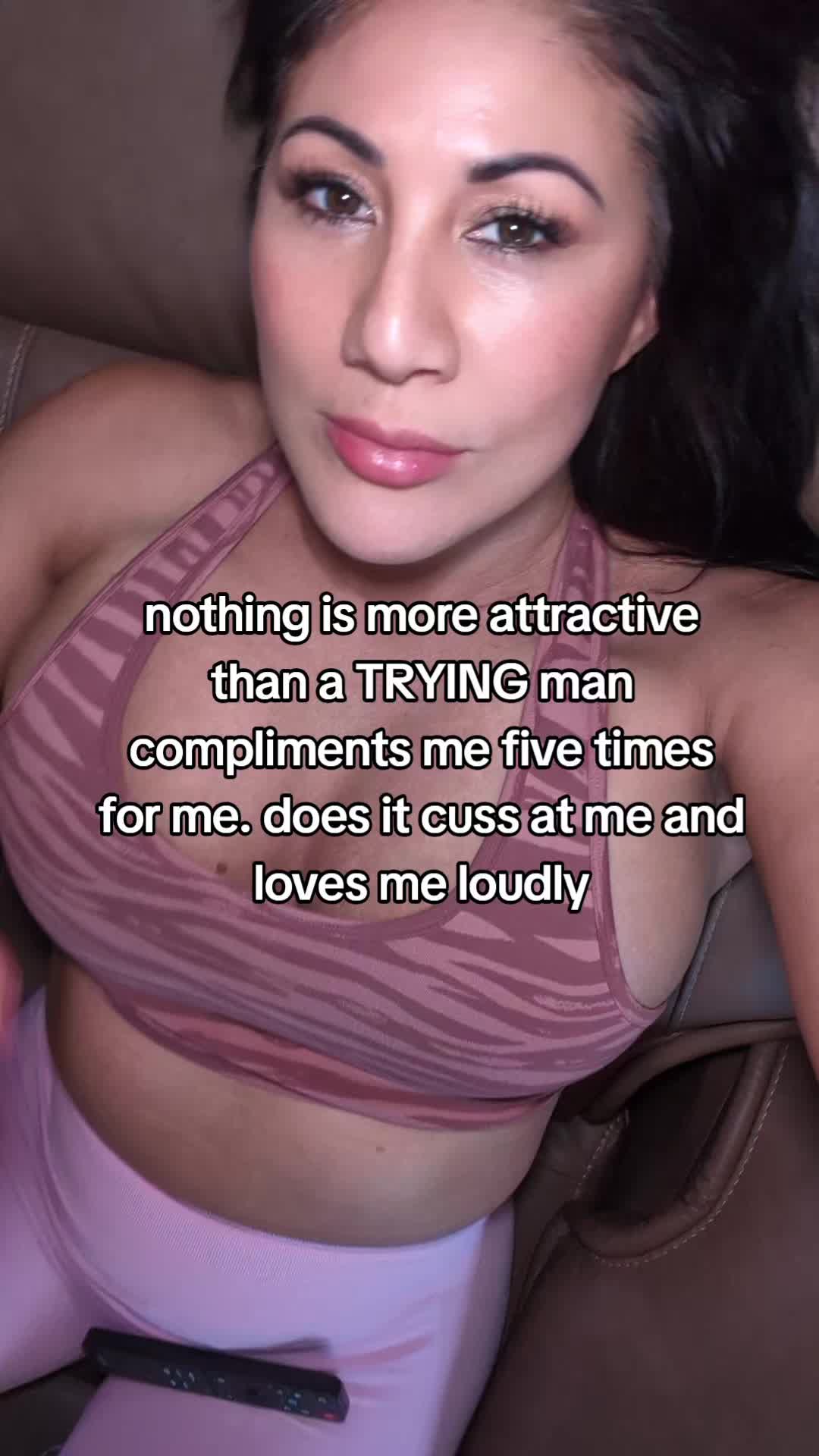 @MiaNavarro