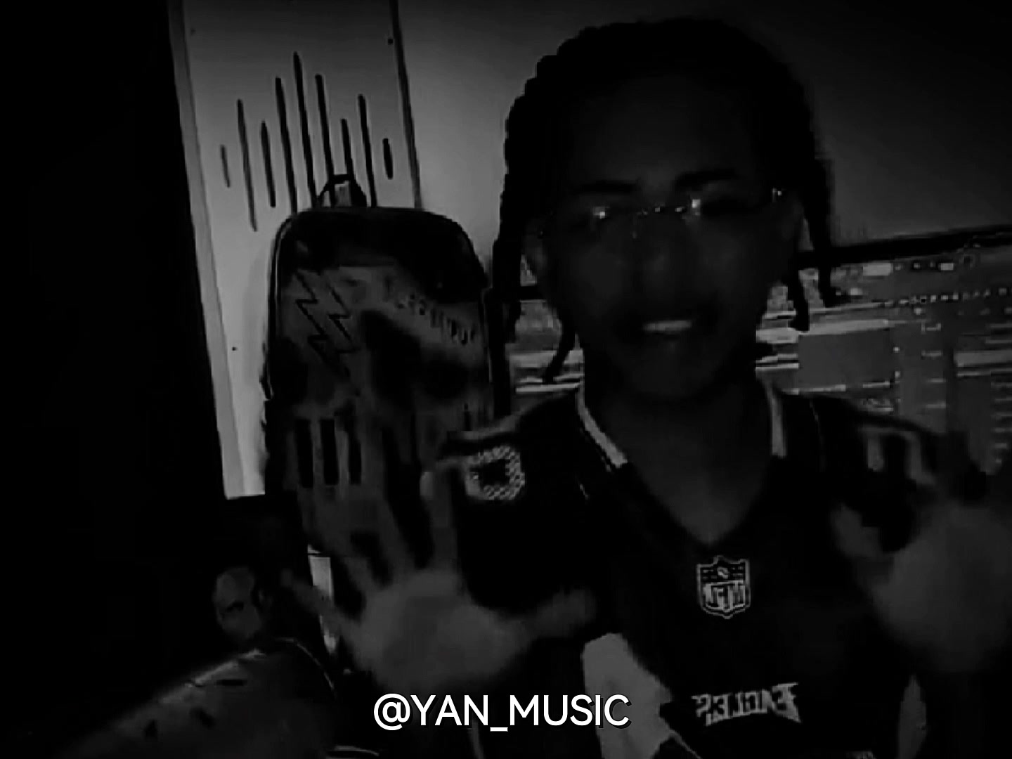 @YAN