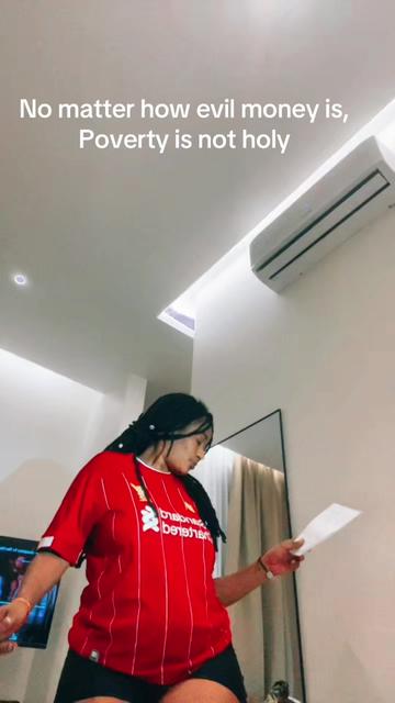 @Cleopatrapoulsen   🧿🪬