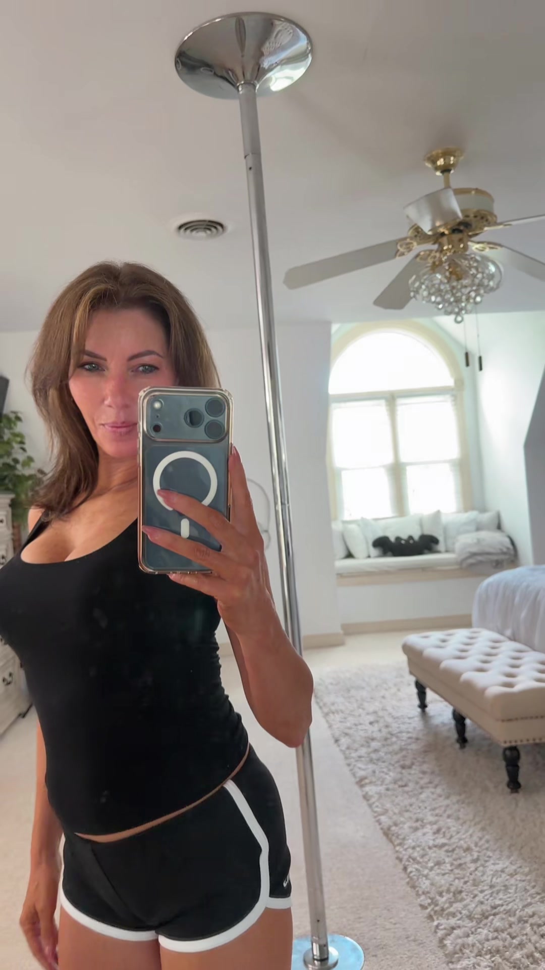 @hotgrandmaofficial