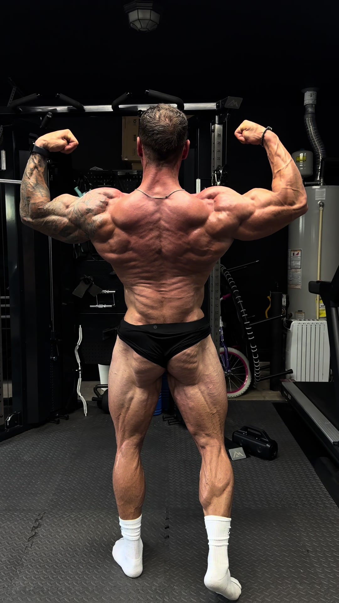 @Brady Barnes | IFBB PRO