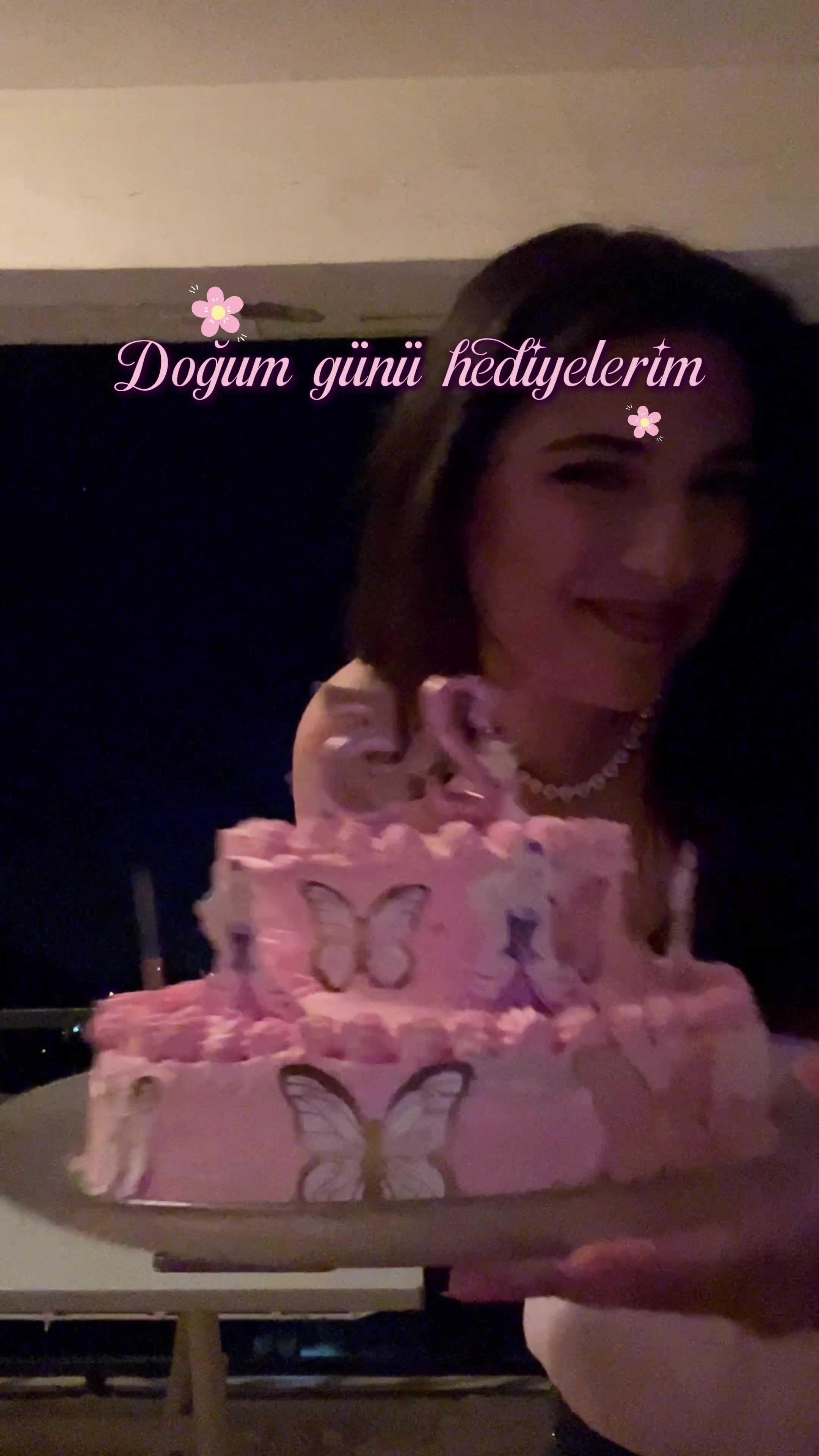 @G&uuml;lnur ୨ৎ