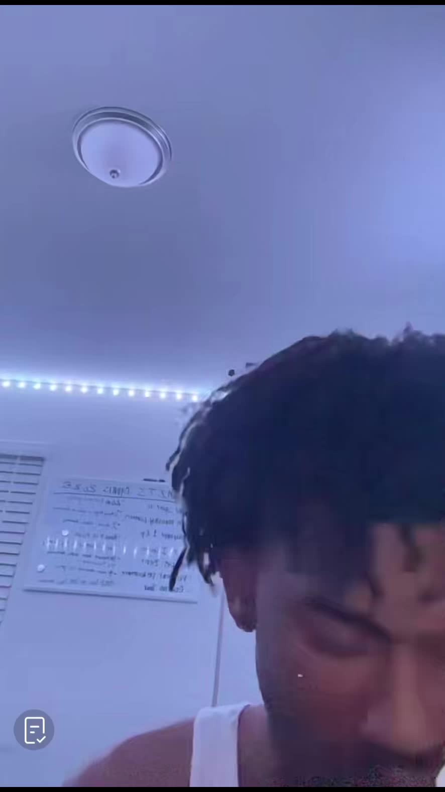 @youvsdaundrgrnd