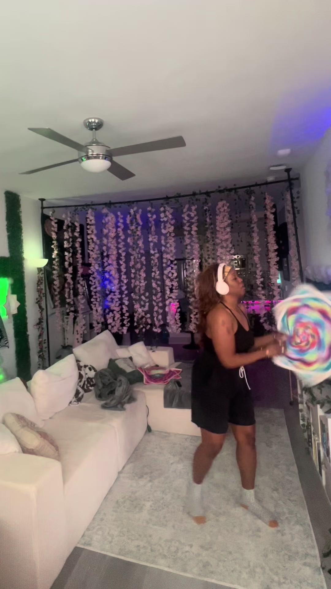 @WellBehavedLassie🍭🍄