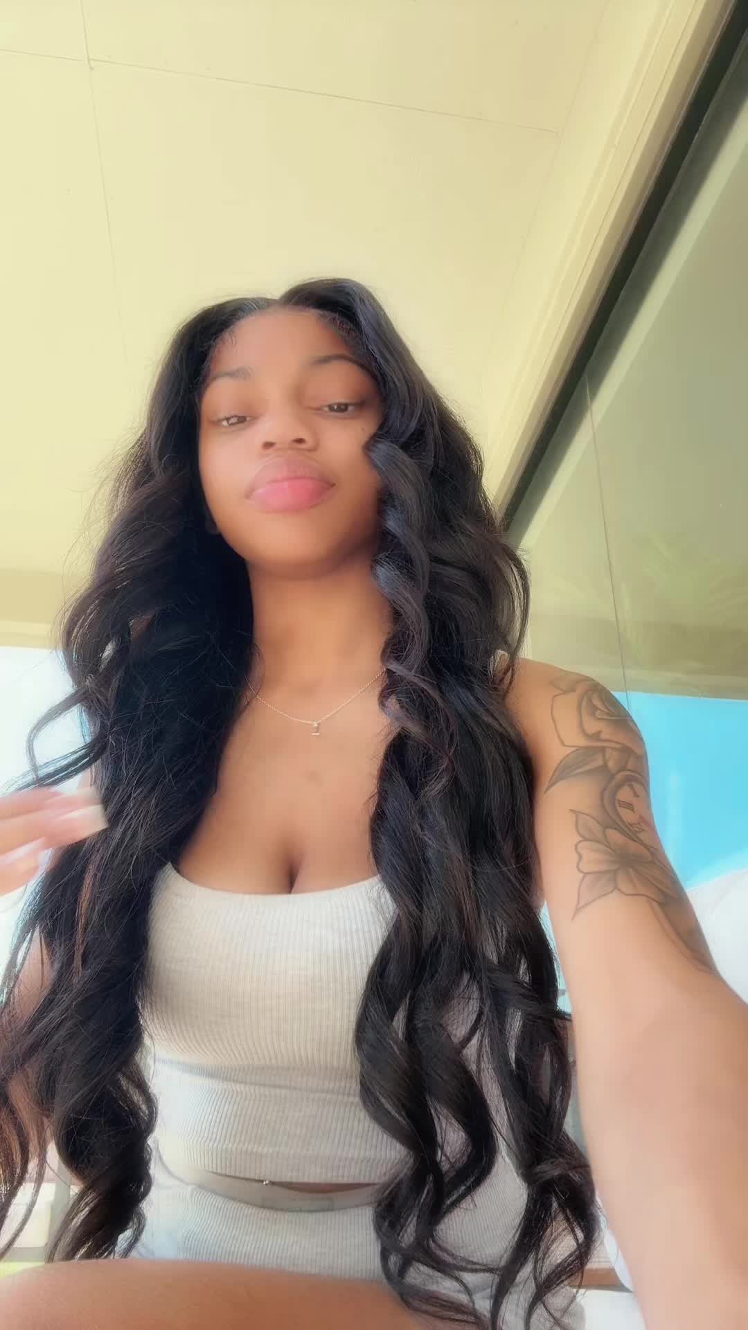 @👄.