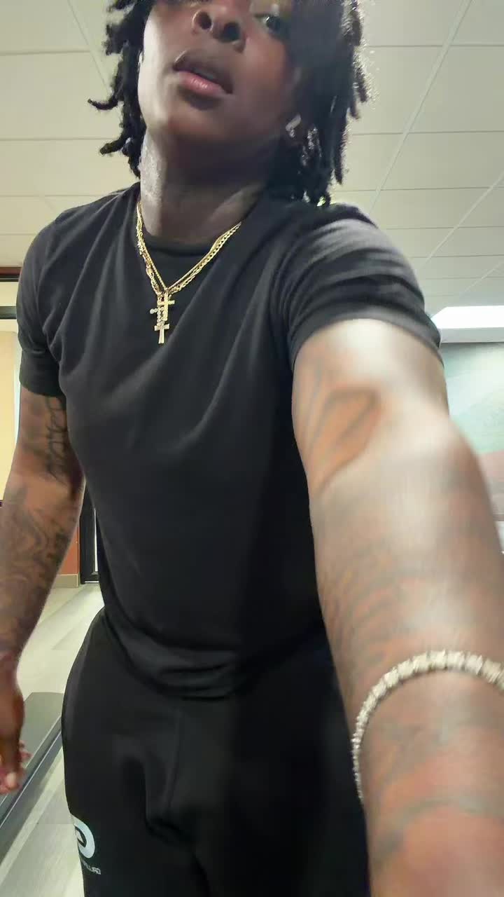 @DeFromTheSipp