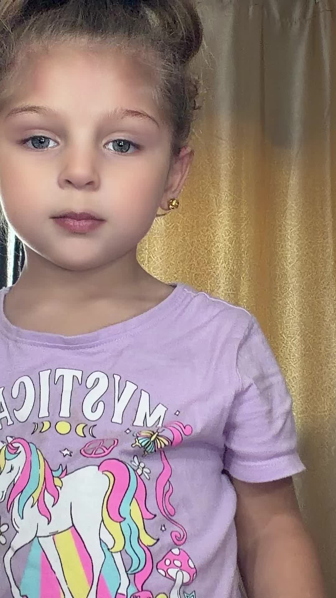 @Lisandra_17