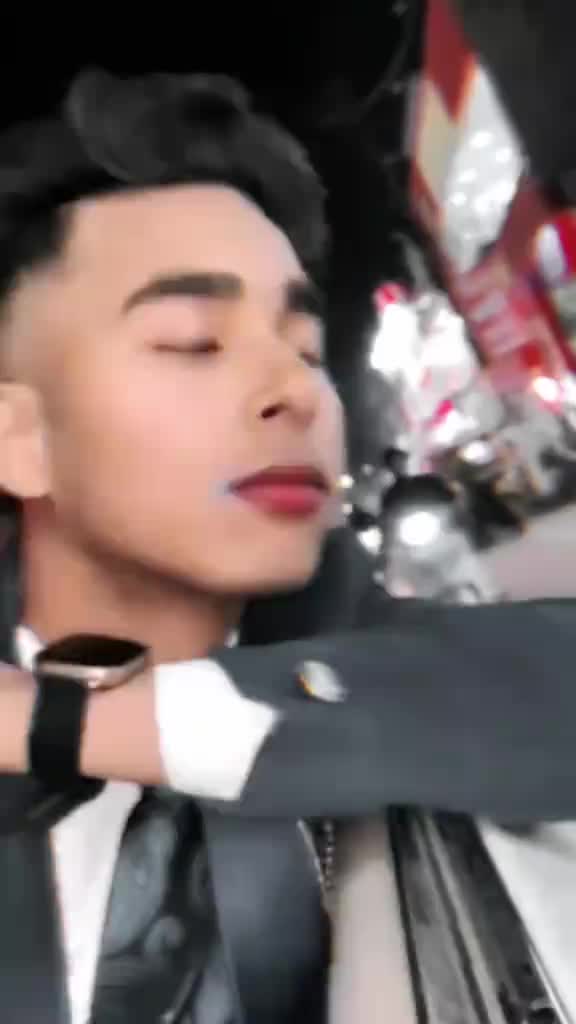 @🐣